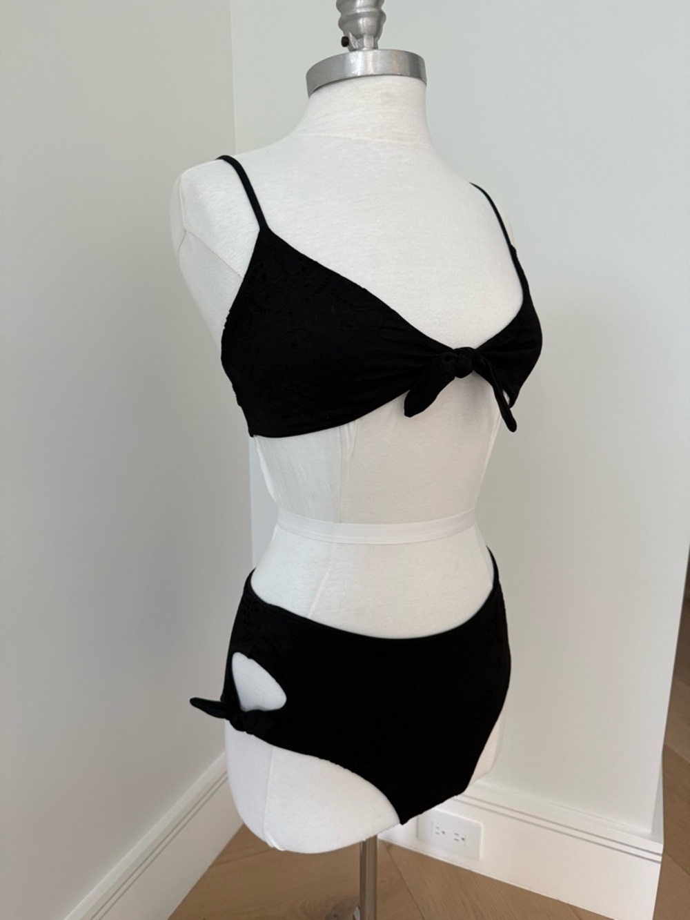L*SPACE Eyelet Two-Pc Bikini - ‘Flashback’ Top + ‘Bummin’ High Waisted Bottom - Picture 12 of 16